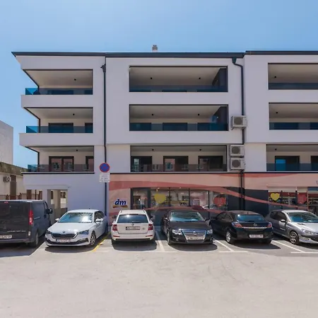 Val Di Bora 2 Apartman *